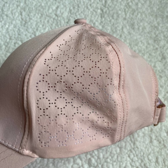 Gaiam Hat - Picture 4 of 8